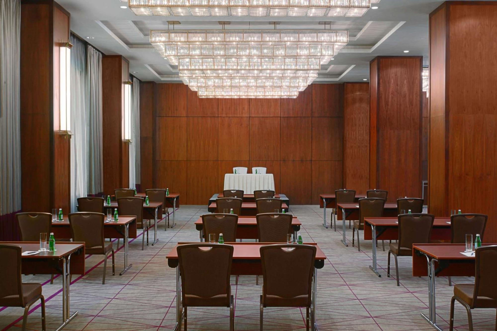 Hilton Duşanbe Dış mekan fotoğraf
