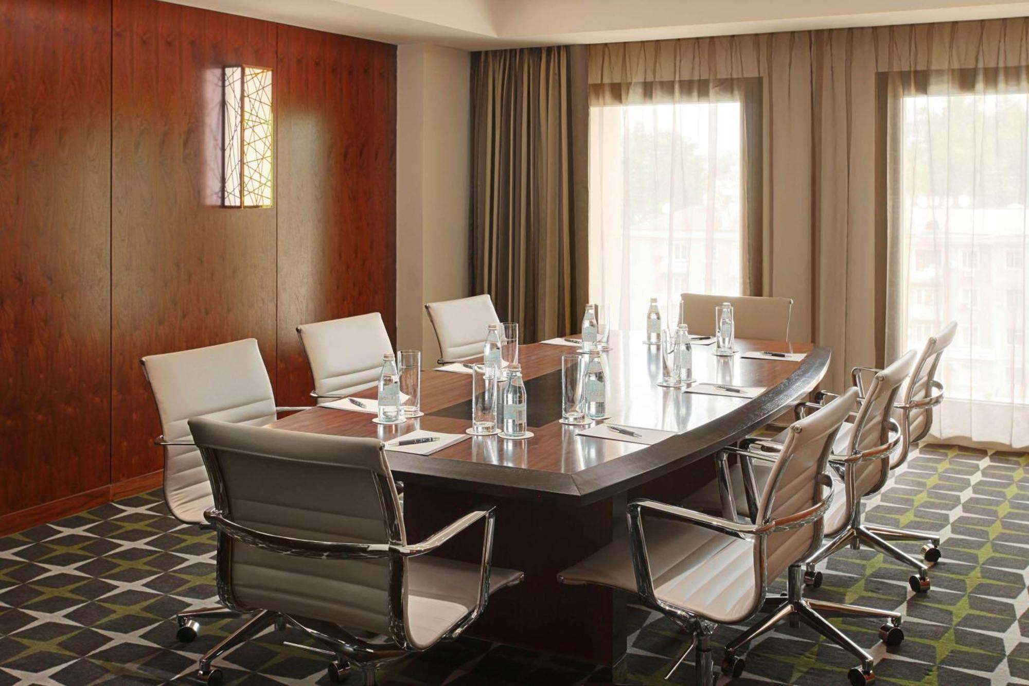 Hilton Duşanbe Dış mekan fotoğraf