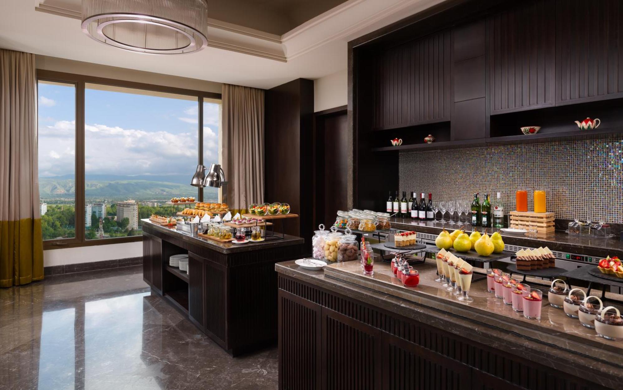 Hilton Duşanbe Dış mekan fotoğraf